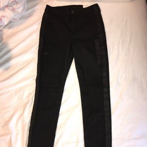 American Eagle Hi-Rise Black Jeggings (NWT)